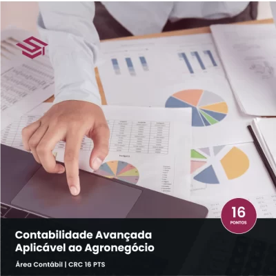 Contador analisando demonstrações financeiras de ativos biológicos e produtos agrícolas