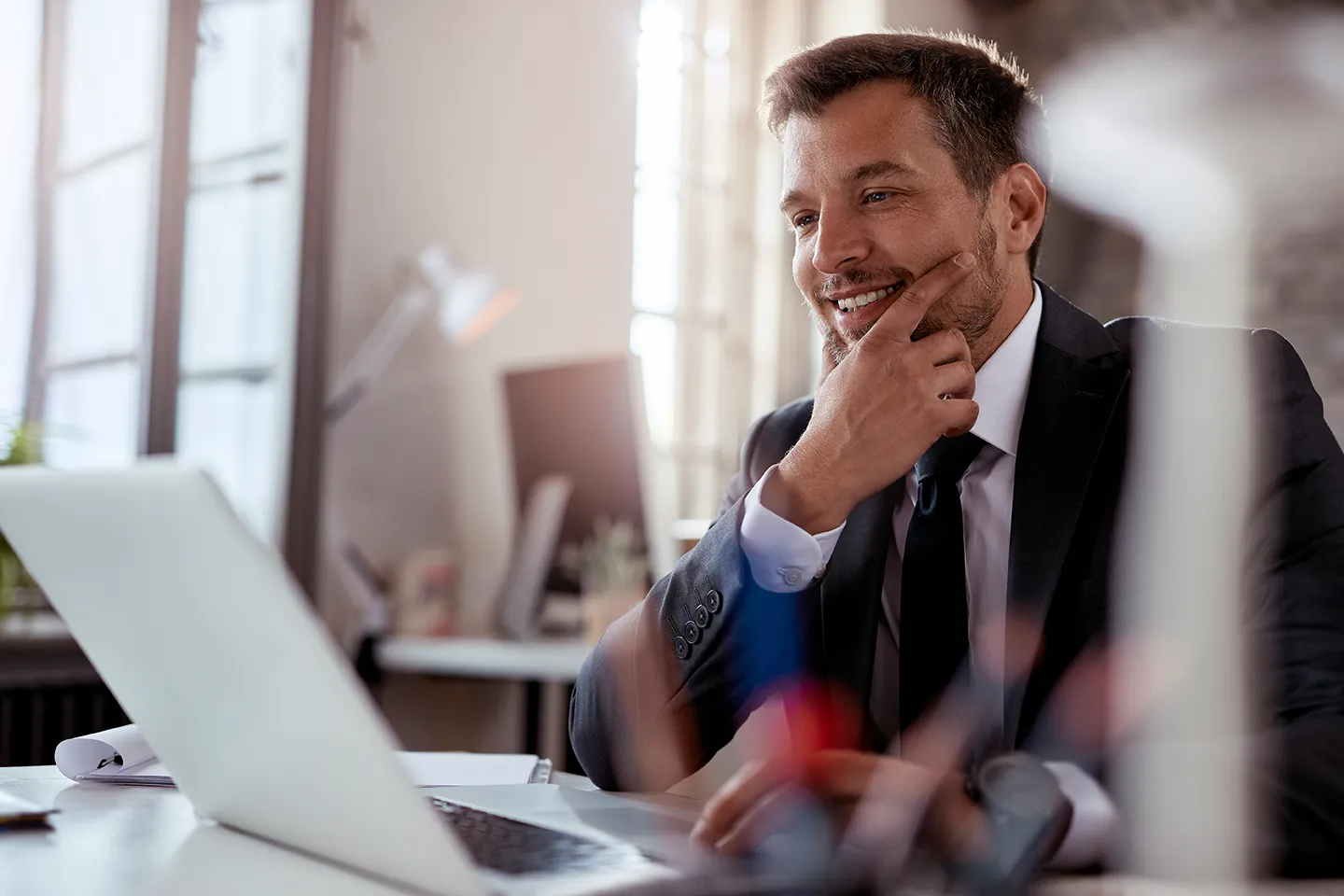 Profissional da área contábil otimista com relação ao cenário de oportunidades com IFRS 18