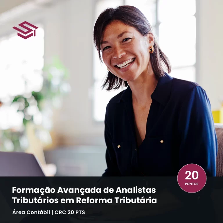 Profissional contábil sorrindo em frente ao computador - Curso de Reforma Tributária 2026 com 20 pontos CRC