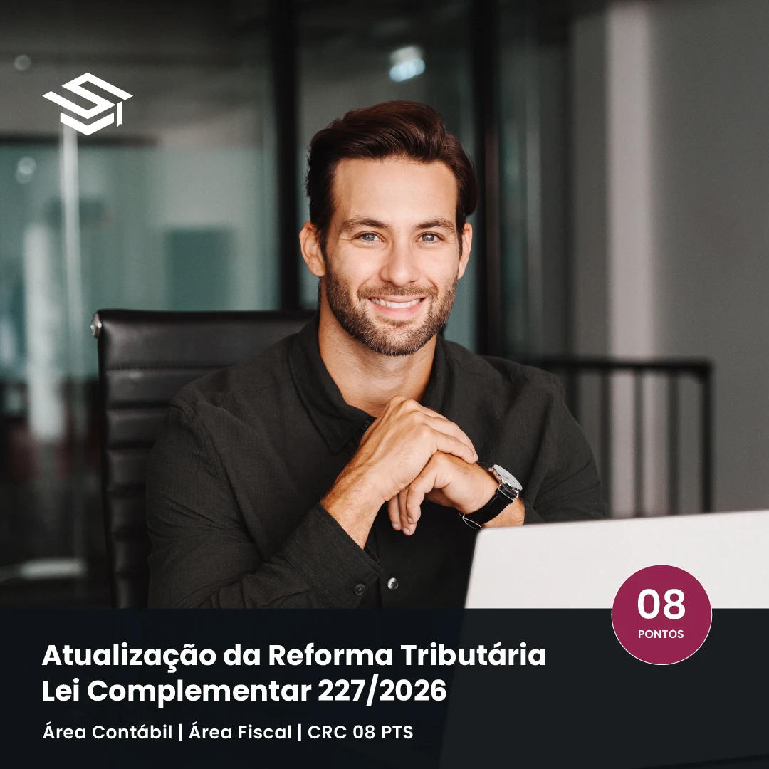 Homem em escritório ilustrando o curso sobre a Lei Complementar 227/2026 e o novo Comitê Gestor do IBS